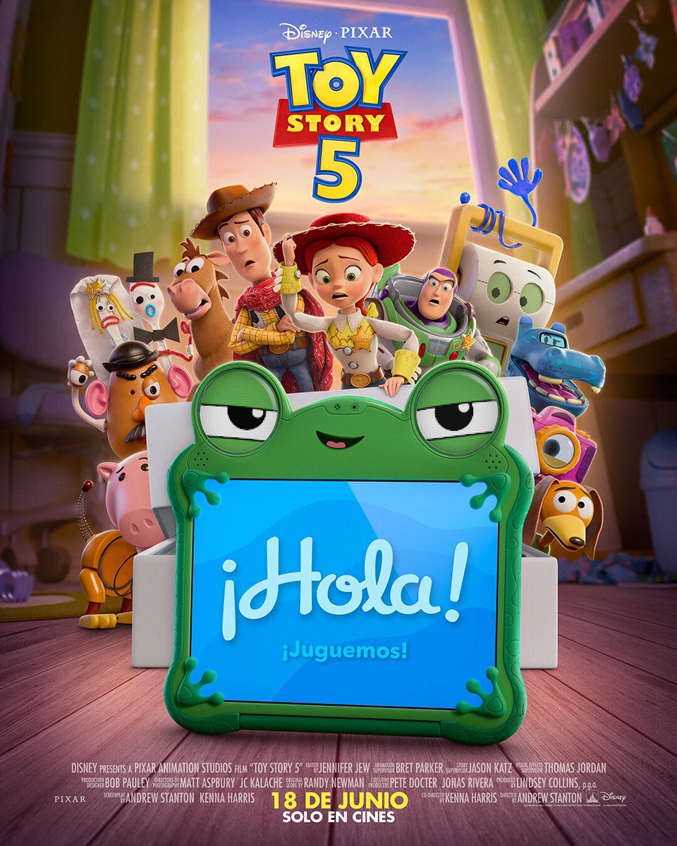 AyCarlosCamacho's tweet photo. Ya vi 40 minutos de Toy Story 5 y confirmo que estamos ante una película que marcará a toda una generación.

Estaba convencido de que su mensaje sobre la tecnología iba a conectar profundamente con el público, y así será.

Jessie es el verdadero corazón de la historia y su arco hará llorar a más de uno con una gran sorpresa. Buzz y Woody tienen menos protagonismo, pero cuentan con una dinámica muy divertida que recuerda al espíritu de la primera Toy Story.

El ejército de Buzz Lightyear protagoniza una secuencia al inicio que me dejó con la boca abierta. Visualmente es lo más impresionante que ha hecho Pixar.

Créanme: Toy Story 5 va a ser colosal.