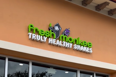 TimAtenKnows's tweet photo. The Naples franchise of Fresh Monkee, specializing in high-protein, low-sugar shakes and smoothies, is coming to the new Poinciana Plaza on the SW corner of Golden Gate Parkway and Airport-Pulling Road. Know more now by reading my Tim Aten Knows column. https://t.co/ieNsix1duF https://t.co/JMFfLFDMHA