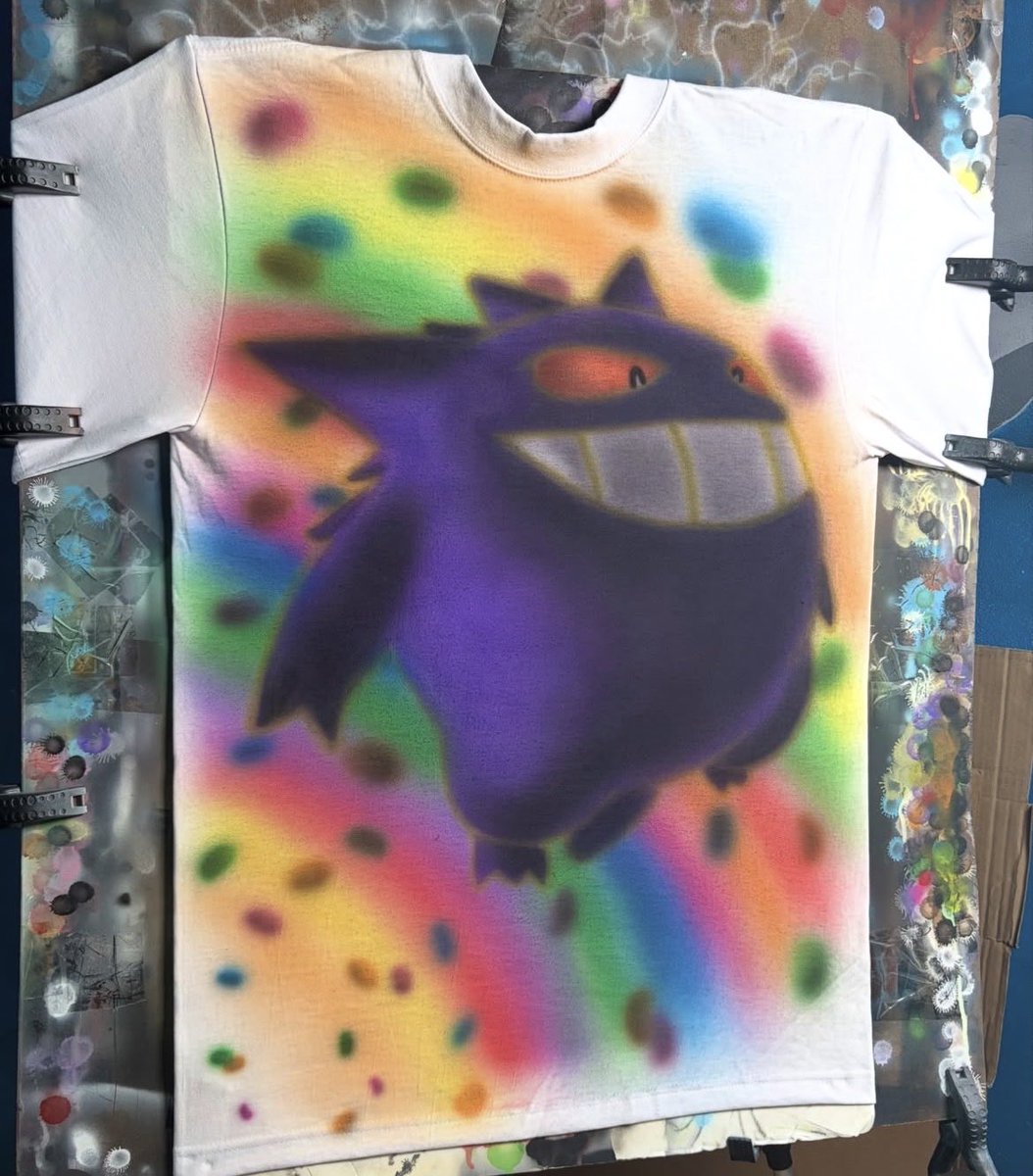 pinkskysyre's tweet photo. airbrushed t-shirt by everything extraordinary https://t.co/GTGyHofn8Z