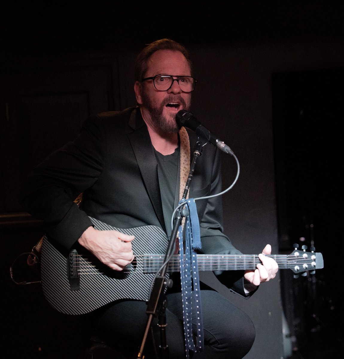 BoweryPhoto's tweet photo. Up close and personal at The Jacaranda, Liverpool — Kiefer Sutherland performing tracks from his new album Grey in an intimate setting that felt more like a conversation than a concert. 🎸

#boweryphotography #kiefersutherland 
#photographer 
#liverpool 
#acousticset
#livemusic https://t.co/hPYFuG1F3g