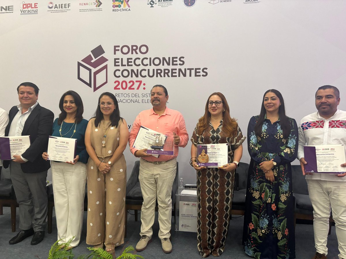 Renacedi's tweet photo. Consejería de Renacedi estuvieron presentes en el Foro Elecciones Concurrentes 2027, organizado por el @INEMexico y el @ople_Ver.

La mesa “Una nueva propuesta de reforma electoral: ¿Derechos políticos y electorales en juego?” fue moderada por el Tesorero de la Red, @hernan_lic. https://t.co/csTJ14T4RQ