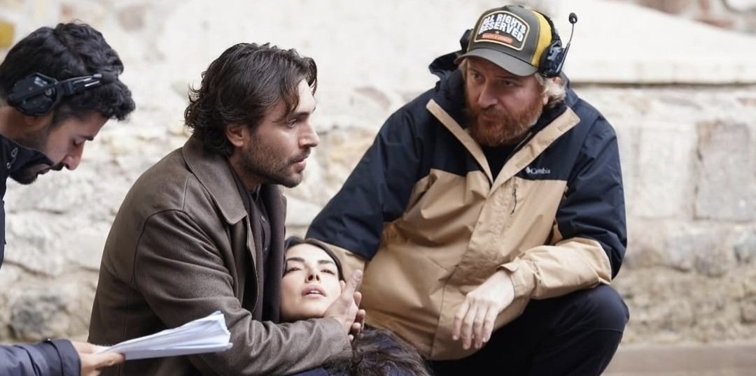 61ulas's tweet photo. Partnerlerimm🤍

#UlaşTunaAstepe #DenizBaysal https://t.co/eAfjze6hvQ