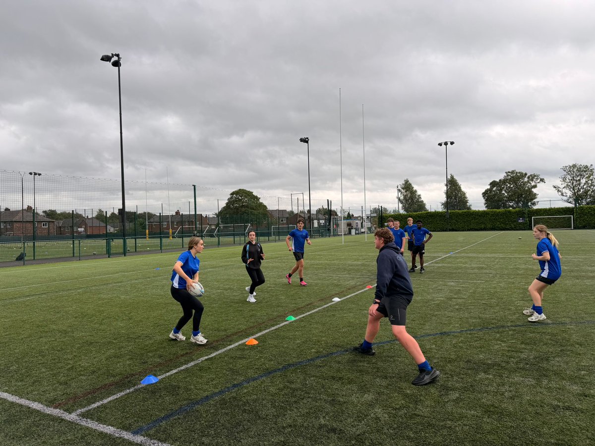 Cansfield1's tweet photo. ✨College Taster Day 🎓 

Our Year 10 students enjoyed a fantastic day at Wigan &amp; Leigh College today, taking part in a range of taster sessions and exploring potential future pathways!

#AchievingExcellenceTogether #Year10 #WiganAndLeighCollege #ProudToBeCansfield https://t.co/sSqxruS4lB