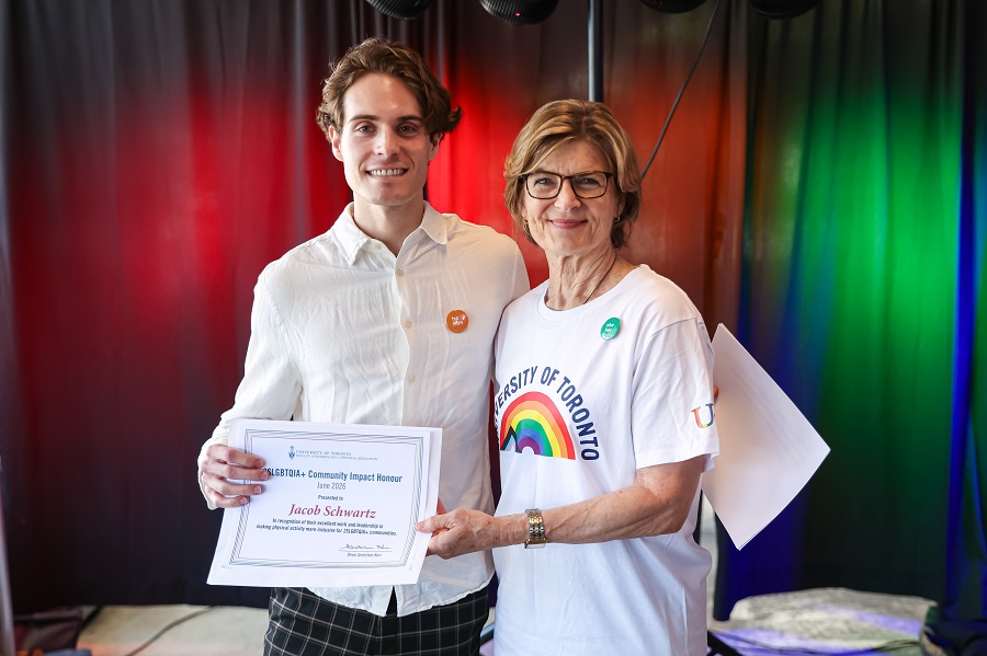 JLouisSchwartz's tweet photo. Happy Pride!
https://t.co/3Wq0vF3mur https://t.co/VPpzq8EKGy