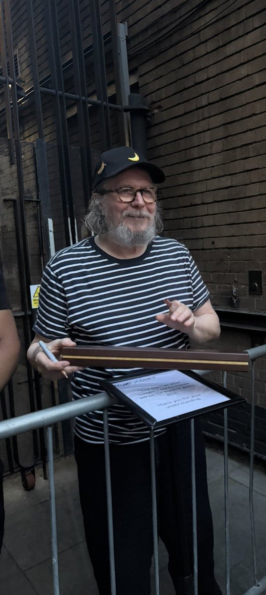 macfadyhands's tweet photo. Gary Oldman was born to captivate and hold an audience in the palm of his hand—look at the sparkle in his eyes! 🤩
Oh, and for any #slowhorses fans,I asked him“if it were up to you, would you rather Jackson end up with Diana or Standish?” He thought,laughed,then said “Standish”🤭 https://t.co/Rim19YSNAj
