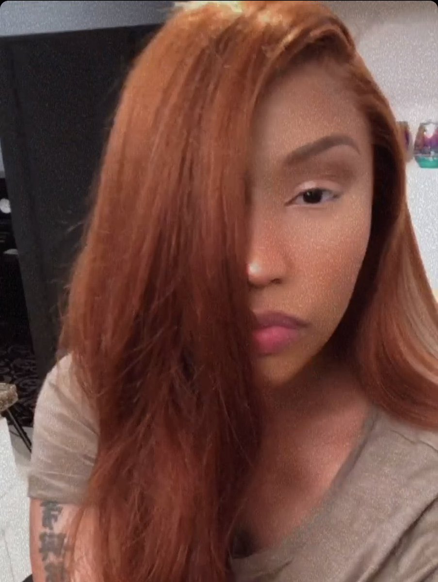 nmrumorsandtea's tweet photo. Nicki Minaj is online &amp; has not said a word. 👀 https://t.co/CKfEW7hlP0