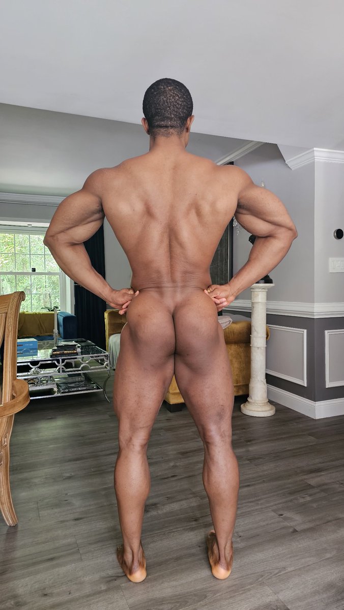 ddy_mezzo's tweet photo. Will you eat my muscle 🍑? https://t.co/PRtghKCmAL