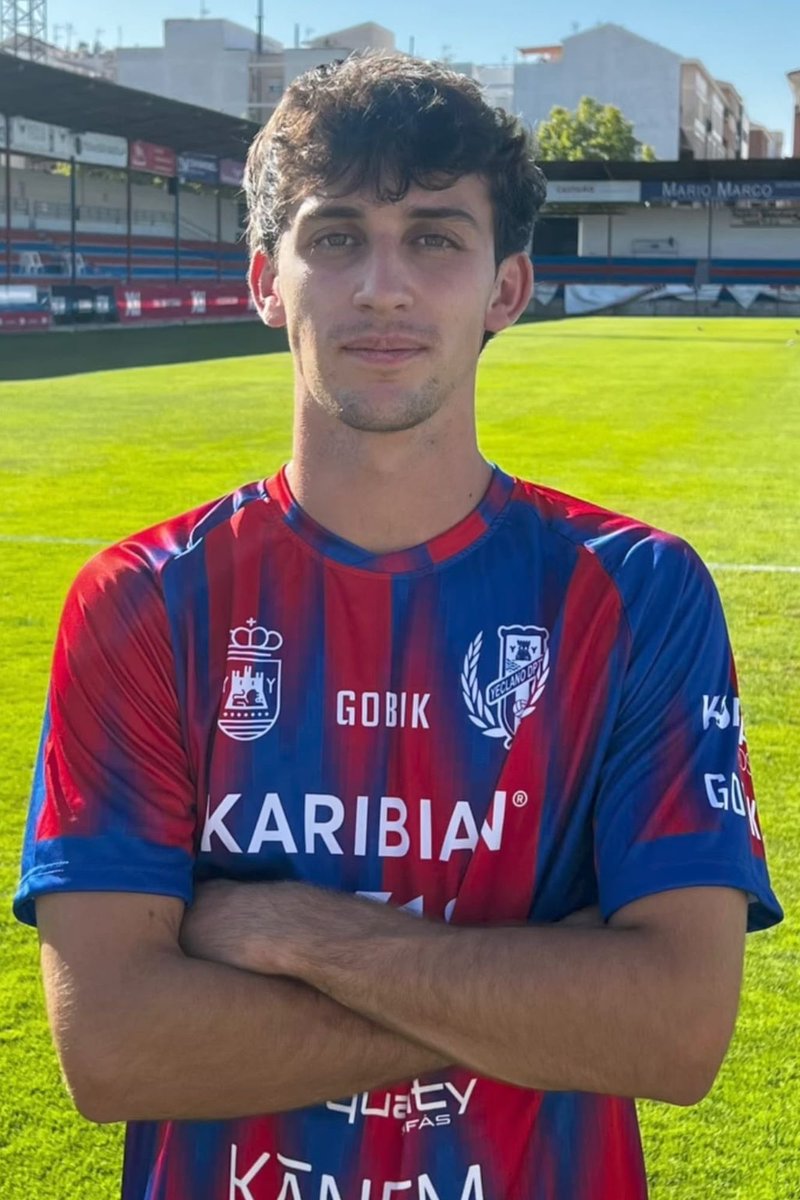 _RadioRO_'s tweet photo. NOTICIA.
El Real Oviedo firma a Ot Remolins, mediocentro sub-23 del Yeclano, para el Vetusta.

🇦🇩 Internacional con Andorra.

Vía: @__AngelGarcia__ https://t.co/8p4b3X69NF