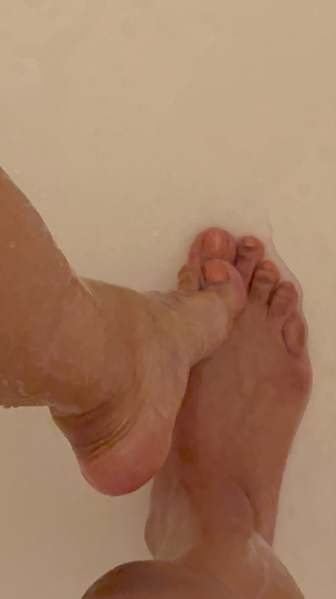 GoddessMeIAm's tweet photo. Fresh washed. 

#feetfetısh #feet https://t.co/Z48y1JxoD6