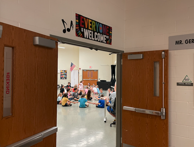 Westside66's tweet photo. It’s WMS Summer Show Choir Camp week!
A full 5-days of song and dance and hard work – the payoff is a concert performance on the final day of camp!
The youngest campers are already impressing their coaches.
Camp Concert
Friday, June 5
4PM
WMS PAC Stage

#WeAreWestside https://t.co/o6tbkQCN2A