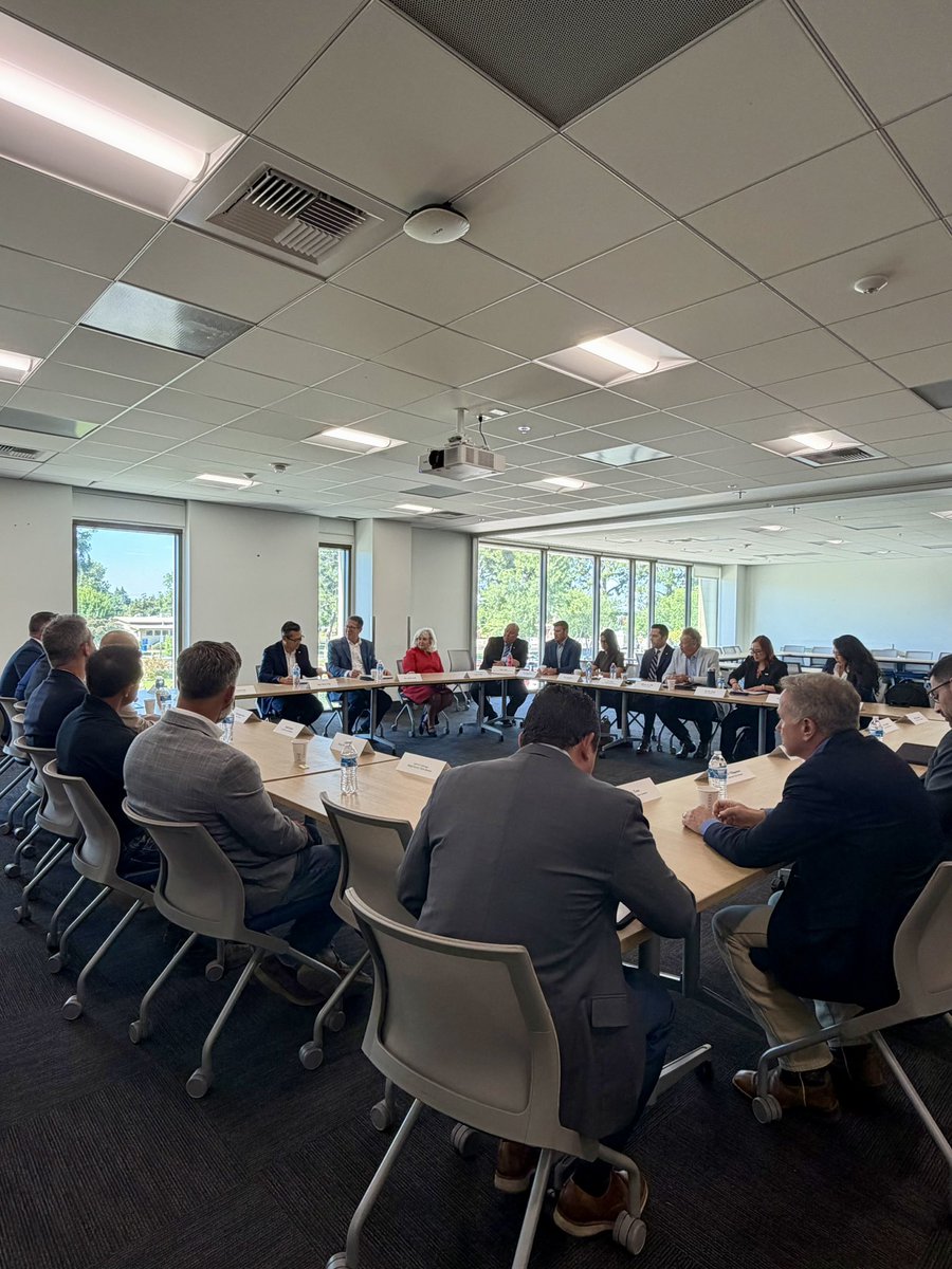 RepVinceFong's tweet photo. Had a great agriculture & supply chain roundtable with @RepAdrianSmith, Chair of the @WaysandMeansGOP Trade Subcommittee in Fresno today.

We talked about securing trade deals for our growers, water infrastructure investment, and tax relief for our farmers.

It was great to showcase the importance of Central Valley agriculture!