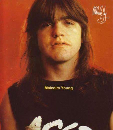 ACDCgaleon's tweet photo. Cada mes una fotografía histórica de AC/DC en https://t.co/MOhG0GztVh. Mirad la foto de este mes de junio que empieza.

#acdc #AngusYoung #BrianJohnson #CliffWilliams #StevieYoung #PhilRudd #MalcolmYoung #BonScott #ACDCgaleon #faithfultoacdc https://t.co/3HhW7lQCy0