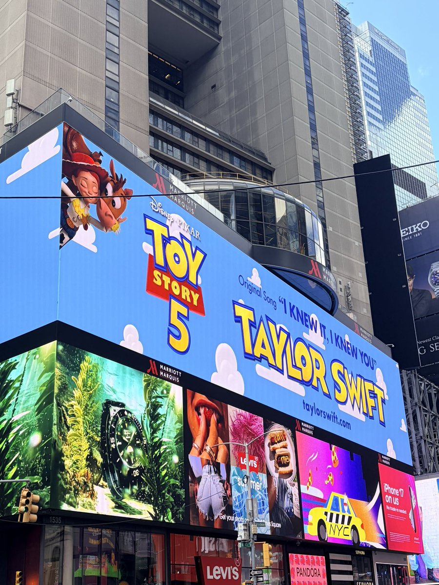 Taylor Swift Brasil tweet media