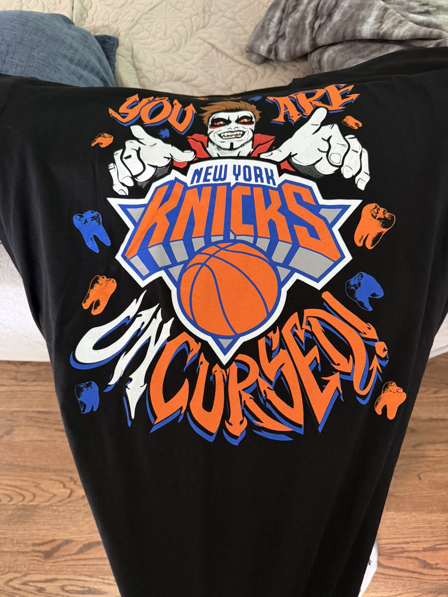 JDiMiggZ's tweet photo. @DanhausenAD Please accept the human monies used to paid for my new shirt to keep the Knicks Uncursed, thank you for your attention to this matter https://t.co/qBukYr4N9t