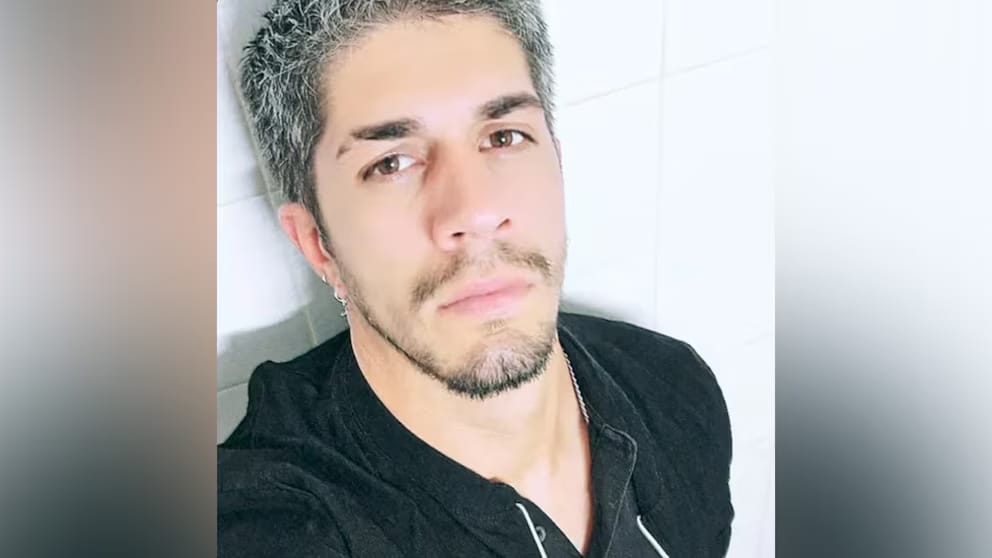 mauroszeta's tweet photo. 🚨 "EL FEMICIDIO FUE ENTRE LAS 23 Y LAS 5 AM Y LA VÍCTIMA ALCANZÓ A DEFENDERSE", SEGÚN LA AUTOPSIA
- Para los forenses, tras ser atacada sexualmente y asfixiada, Agostina fue desmembrada.
- Barrelier ya había enfrentado una causa por secuestro de otra mujer en 2025. https://t.co/jOKbFTwnQ6