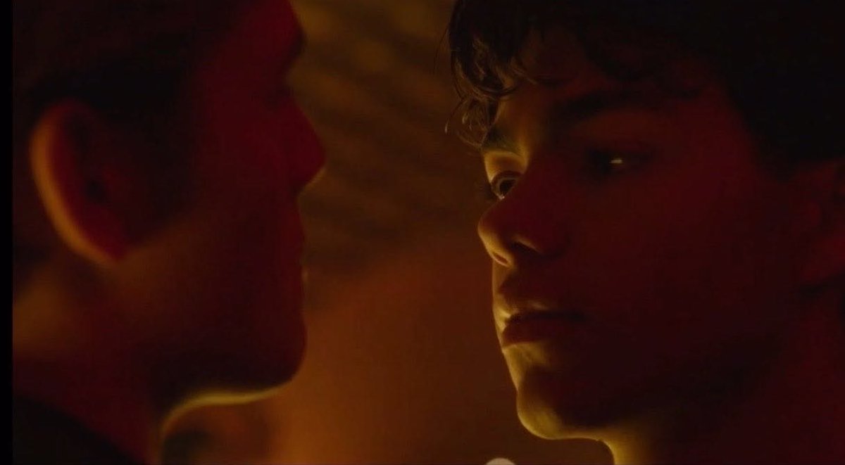 SorAtlas13's tweet photo. The way they’re staring at each other…oh I just know Malachi and Louis have been breaking the bed every night on that set https://t.co/qZqVQ1DZzj