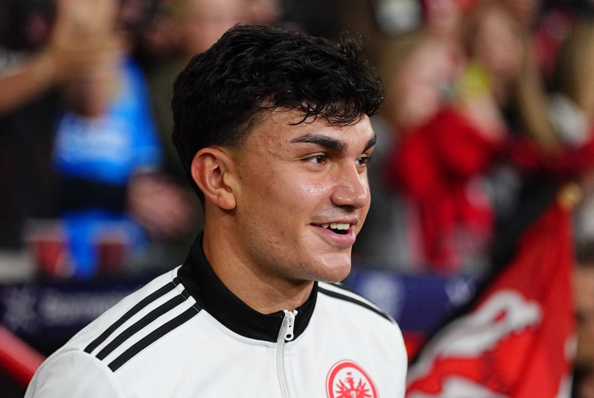 forzacimbom's tweet photo. Burhan Can Terzi: "Galatasaray, Can Uzun için uğraşacak. Frankfurt ile zaten görüşme yapıldı. 30 milyon euro seviyesine inilmesi bekleniyor. Can Uzun transferinde umut var, bilgi olarak söylüyorum." https://t.co/npgHJaESoq