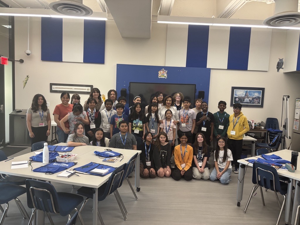 LtGovAB's tweet photo. The School at the Legislature program has allowed me to share my story with countless bright and curious young people and answer their questions about Alberta's government. Last Friday, I spoke with another engaged group of students, this one from Mary Hanley Catholic Elementary. https://t.co/e0TNiw5Rej