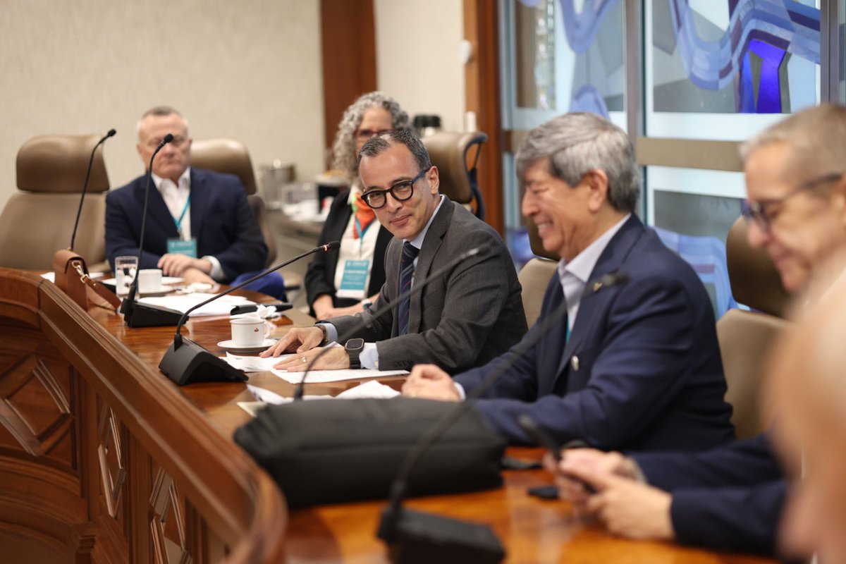 carlosivanmoren's tweet photo. Esta mañana participé en la inauguración del VI “Leadership Development Seminar for New Presidents and Emerging Leaders", organizado por la #IAUP
El momento que vivimos exige universidades capaces de transformarse y redefinir su propósito frente a los grandes desafíos de nuestro tiempo.
Para lograrlo, son indispensables liderazgos comprometidos y espacios de aprendizaje como éste, que fortalezcan la colaboración para construir el futuro de la educación superior.
Gracias a @DrFernandoLeonG por la invitación y a @UniversiaMex por la anfitrionía.