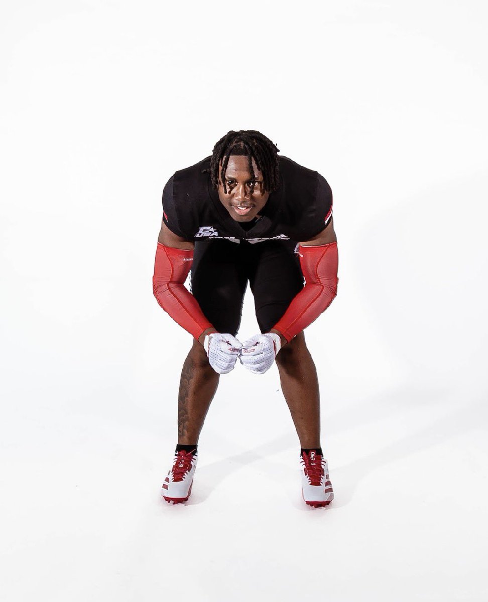 zayybrownn_'s tweet photo. Blessed to have spent the weekend on my Official Visit at Jacksonville State! Thank you to the entire coaching staff for the hospitality and showing me what Gamecock football is all about. #staycocky🐔 https://t.co/VucWmjFhfb