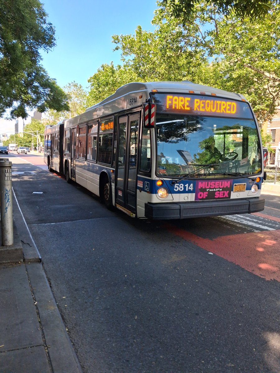 ShadowKGrant's tweet photo. Here is an NYCT MTA (MaBSTOA) 2011 Volvo/Nova Bus LFS Articulated (Model LF60102) 5814 on the Pike St bound M15. https://t.co/Jxl269kYEW