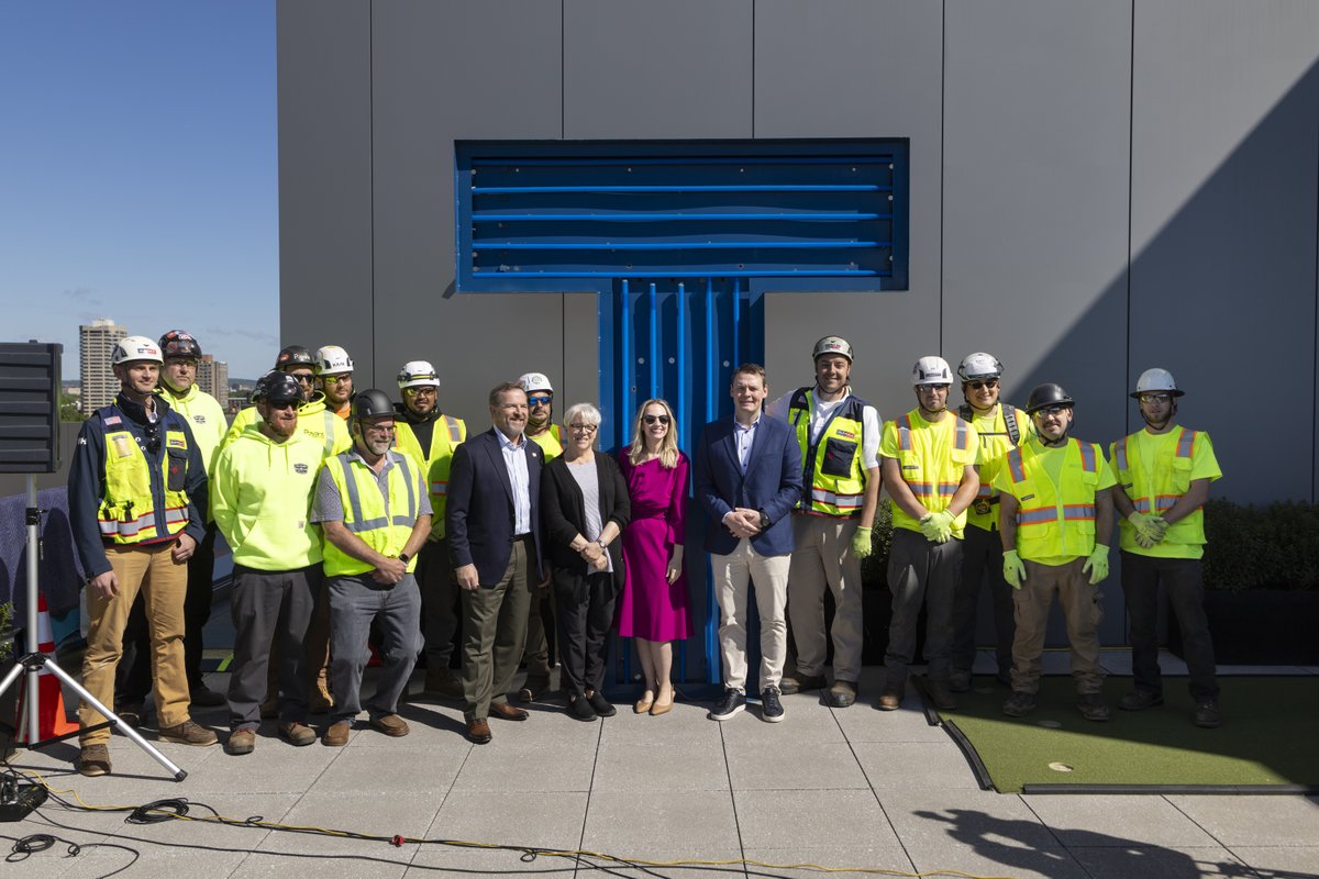 SuffolkBuilds's tweet photo. Last week, Suffolk Northeast joined project partners &amp; community leaders to kick off construction on the historic repositioning of Boston's iconic CITGO Sign in Kenmore Square. Our team is proud to partner w/@CITGO on helping preserve one of the city's most recognizable landmarks https://t.co/QO11UHUpHd
