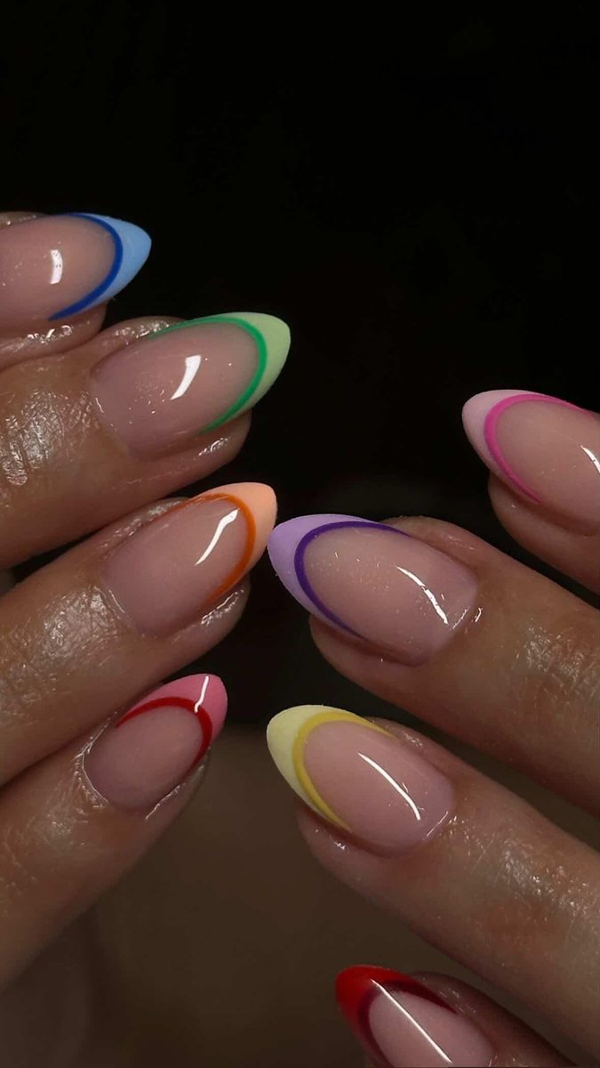casssiee_s's tweet photo. Happy Pride Month look at my pretty nails right NEOOOWWWWWWW and wish me a happy pride!!!!!!! https://t.co/vpDJ7l60g5