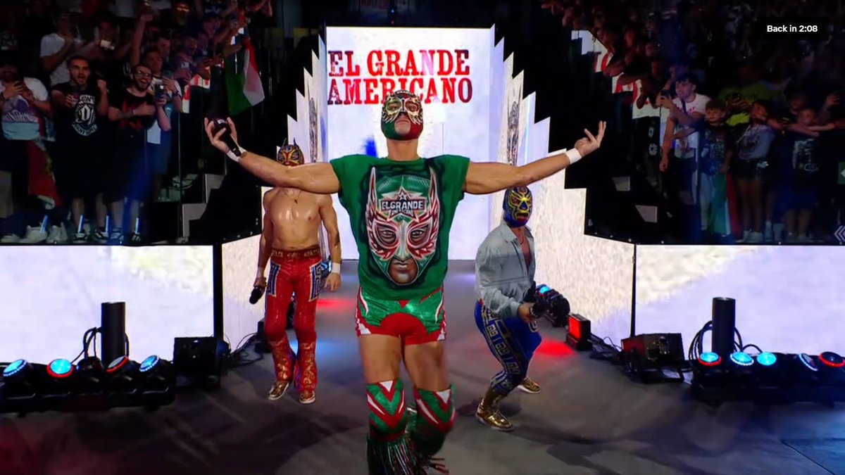 SKWrestling_'s tweet photo. The One and Only El Grande Americano!
#WWERAW https://t.co/CTzqC0LrMR