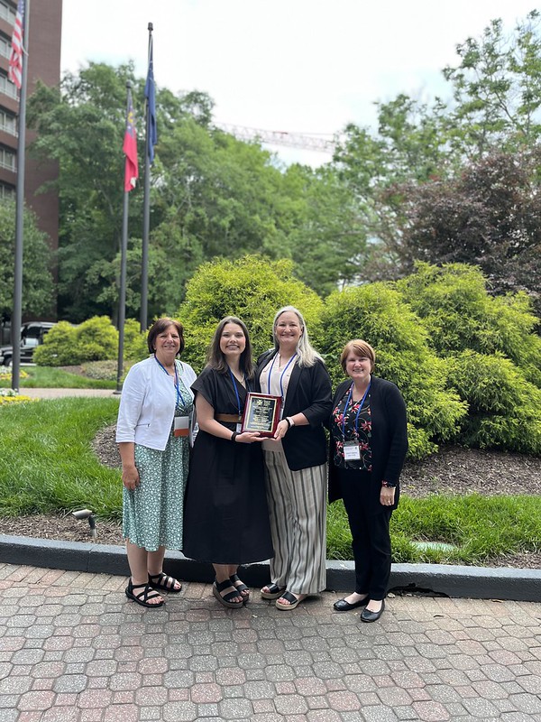 AR_Extension's tweet photo. A national immunization organization has recognized the #Arkansas Cooperative Extension Service for its dedicated work connecting rural Arkansans to trusted vaccine education and vaccination opportunities. Learn more about our efforts at https://t.co/sO9ofy51x3. @AgInArk https://t.co/05Z3TCOxH6