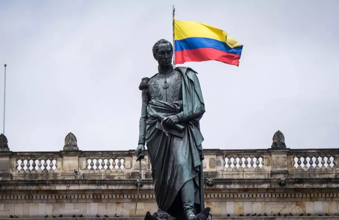 CentroGabo's tweet photo. #SabíasQue... 🤔

El general en su laberinto se convirtió en la segunda novela que Gabo escribió en un computador. La primera fue 'El amor en los tiempos del cólera'. 🖥

🔗 https://t.co/P28e7NjJAR https://t.co/BwcILR9ruY