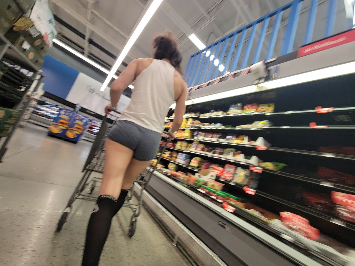 torjins's tweet photo. quick walmart candid
#candid #voyeur #creepshot #public https://t.co/JARVVhuh8J