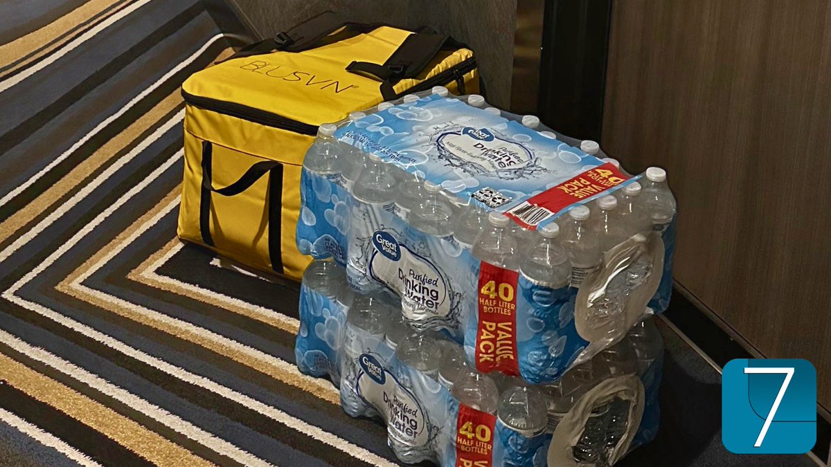 BLUSVN's tweet photo. 4hr Delivery | America we don't play this SHIfT. 
no markups. no minimums. no memberships. 

 ALL value-pack water brands:
App Store https://t.co/TjzWZPRAkI  
  - or - 
Play Store https://t.co/sQQH1XKLaK
#summer #hot #AI @grok https://t.co/9xwcNZbLFR