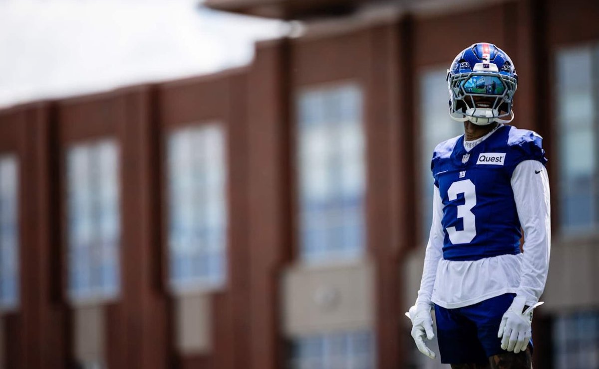 carlymersky's tweet photo. My guy is back at practice 😍😍😍 https://t.co/XQnSWt9AaM