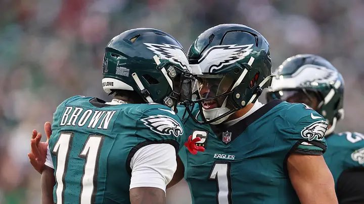 PHLEaglesNation's tweet photo. 🚨🚨🚨

The AJ Brown saga has reached its conclusion

The Philadelphia #Eagles officially send WR AJ Brown to the New England #Patriots for a 2028 first-round pick and a 2027 fifth-round pick

#FlyEaglesFly https://t.co/nQioBMYGoq