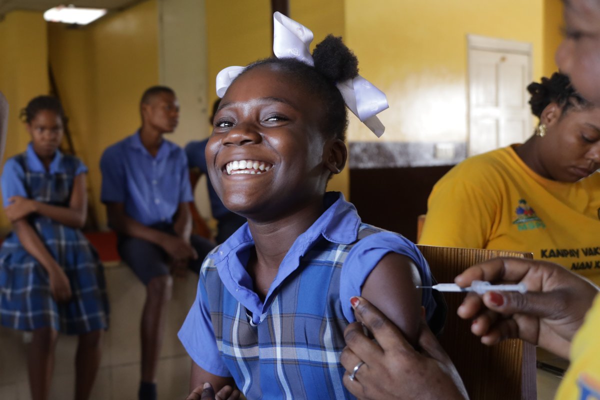 UNICEFHaiti's tweet photo. Officially launched on 20 May by the #MSPP with support from #UNICEF, the diphtheria vaccination campaign has just drawn to a close.
It enabled the vaccination of children aged 6 to 15 directly in schools to halt the rise of cases and curb the spread of the disease in Haiti. https://t.co/A5OsP1D4Xb