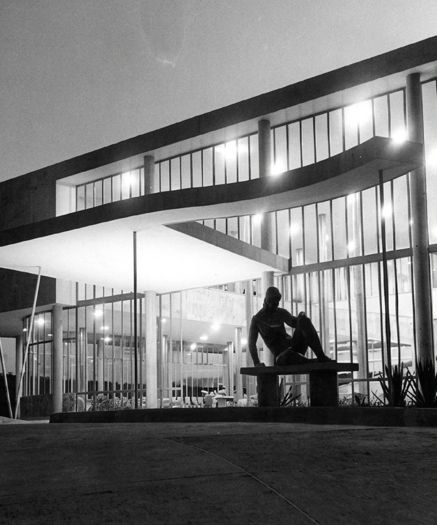 Atlantic_Sprt's tweet photo. Cassino da Pampulha por Oscar Niemeyer | 🇧🇷 https://t.co/5GYiiiR2XI