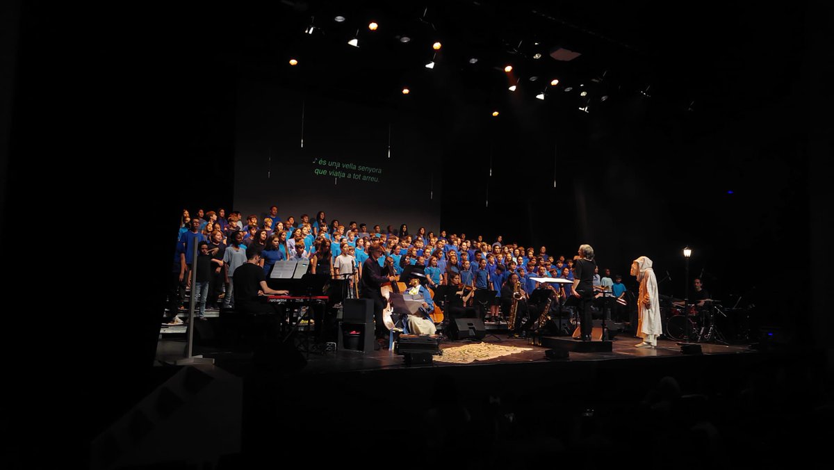 EspaiTer's tweet photo. Ho hem tornat a aconseguir! 🙌🏼🙌🏼🙌🏼 Un any més hem tornat a omplir, per partida doble, escenari i platea amb el CANTÀNIA 2026, un projecte educatiu que ja és tota una tradició a #Torroella i l’#EspaiTer! https://t.co/c2e8mEPXea