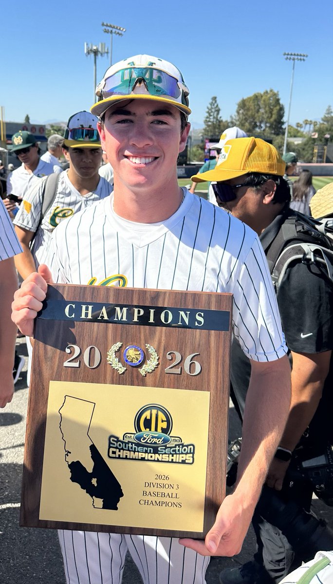 Isaaclulich's tweet photo. CIF-SS Champions 🏆💍 https://t.co/YpaHikaJCt