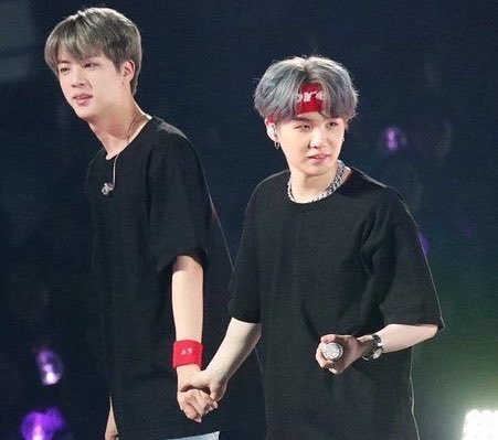 eternalroomates's tweet photo. yoonjin holding hands. 
happy pride month 🏳️‍🌈 https://t.co/jL8CcnwPMy