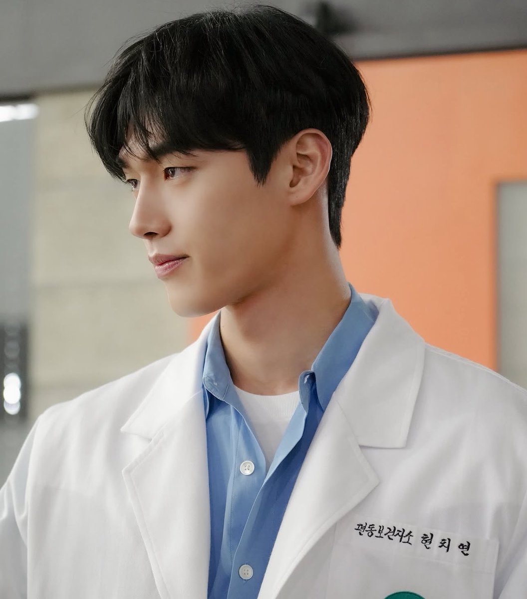 yensieun's tweet photo. doctor mingi brought me back from hiatus https://t.co/RrdczKCztG