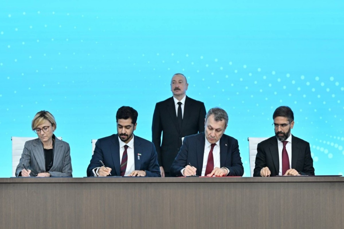 KhazarEnergy's tweet photo. Baku Energy Week 🔥
$7.5 billion worth of energy agreements signed!
Deals with Chevron, Shell, TotalEnergies, JP Morgan, Oracle &amp; more.
Azerbaijan strengthening its role as a major energy supplier.
#BakuEnergyWeek #Azerbaijan #Energygrowthvent 
https://t.co/uWcK55F7Ix https://t.co/3vvcJXf0Kr