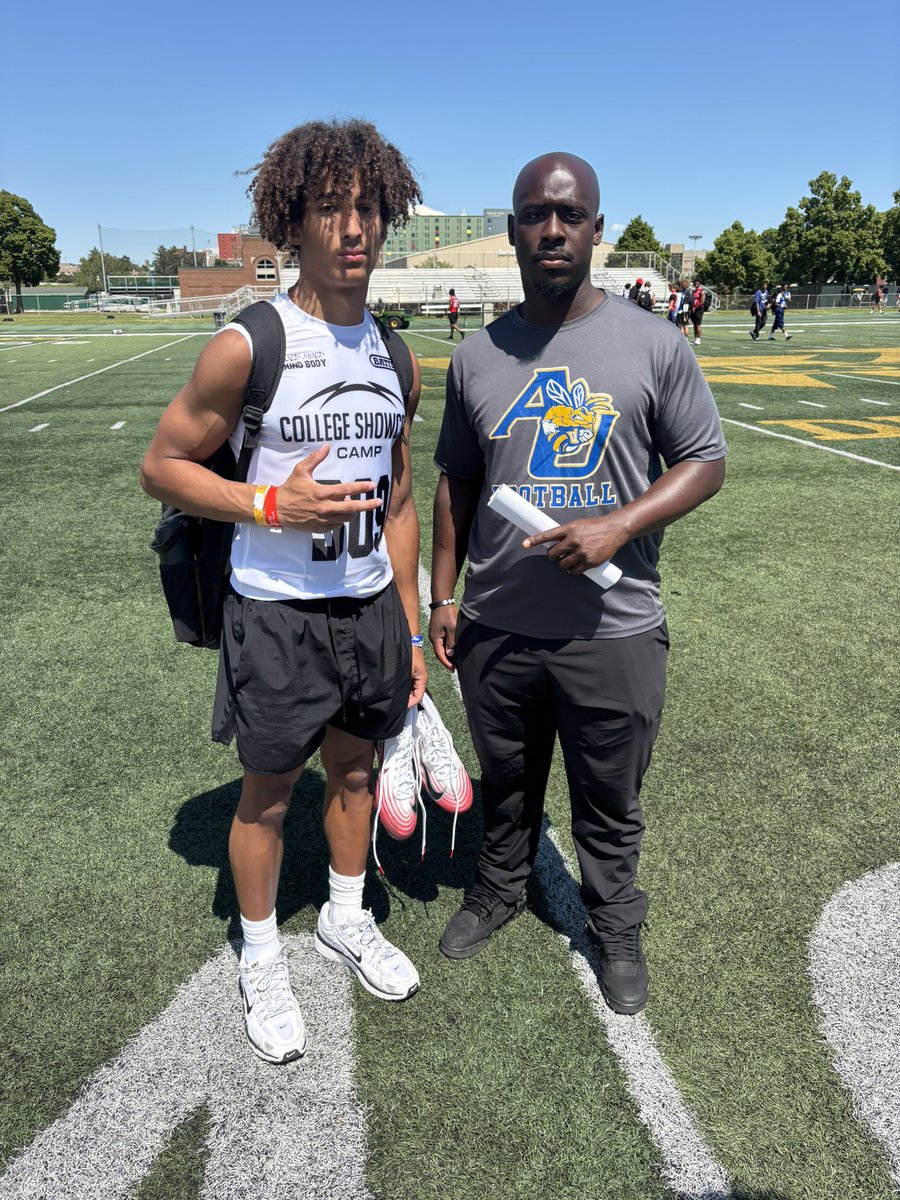kaleb_TS's tweet photo. had such a good time competing at the wayne state mega camp smsb 
thank you to all the coaches 
@CoachCole828 @CoachCole94 @Coachprince21 @CoachDukes_ @CoachAllenElite @CoachJasonMiran @SCHSfootball__ 
@CoachJBoog01_ https://t.co/Bo5rstAyeR