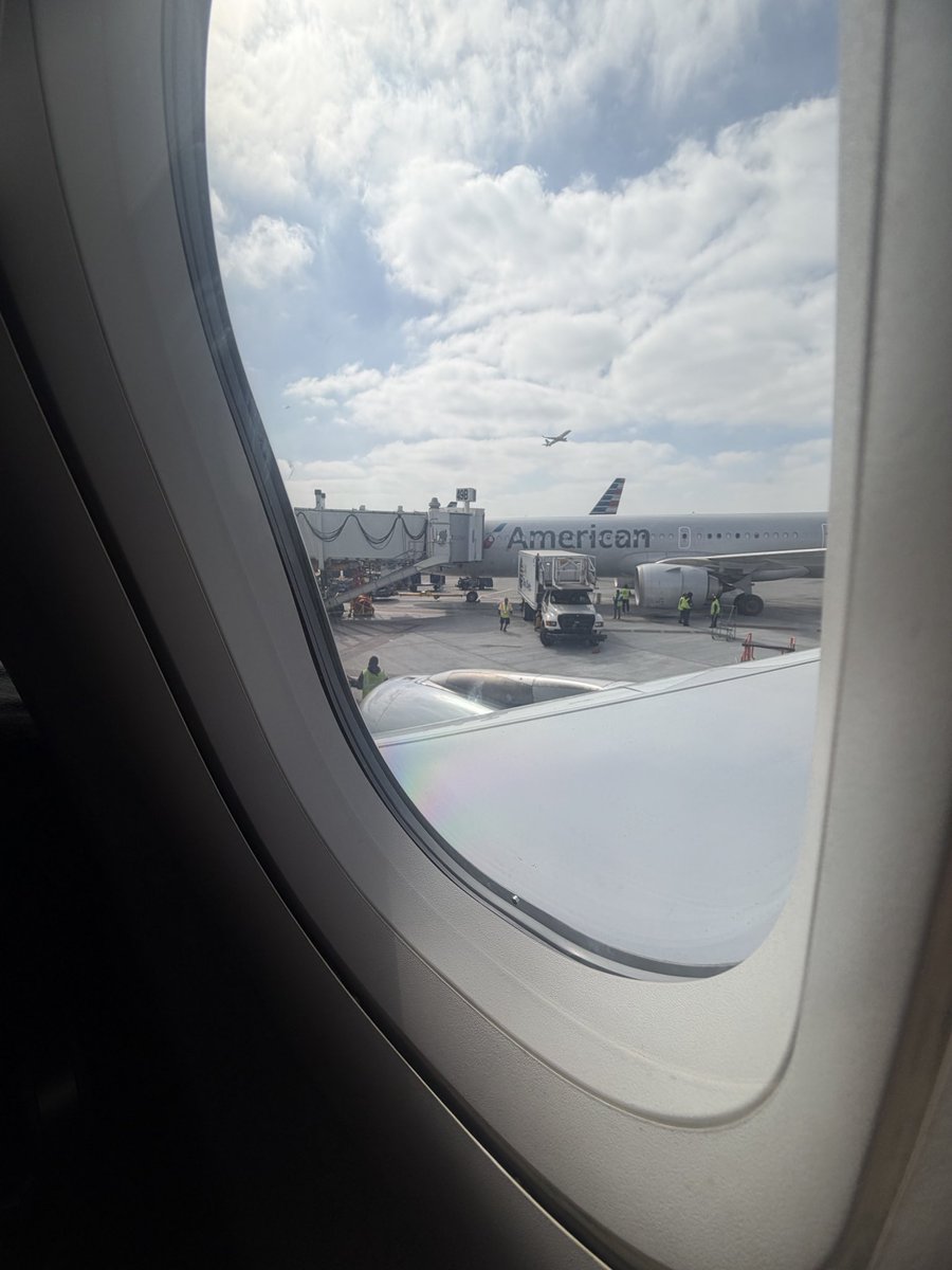 BoringauditorLA's tweet photo. Off to Dallas for work lol 😂 https://t.co/W5Tc2EupHf