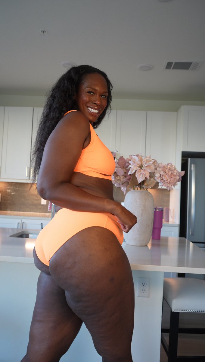 jasprivateworld's tweet photo. Do chocolate buns deserve to be grabbed or spanked? 😏 https://t.co/V7U1RuOOLj