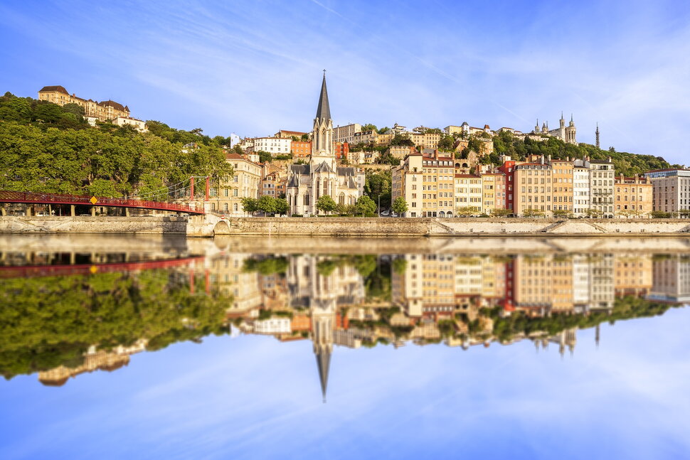 usnews's tweet photo. Ready to explore France in style? Check out our picks for the 7 best Rhône River cruises of 2026-2027 and immerse yourself in stunning scenery, rich culture, and delicious cuisine! 🇫🇷🛳️ https://t.co/HD7YH8LzCm https://t.co/uLrVM4gsgV