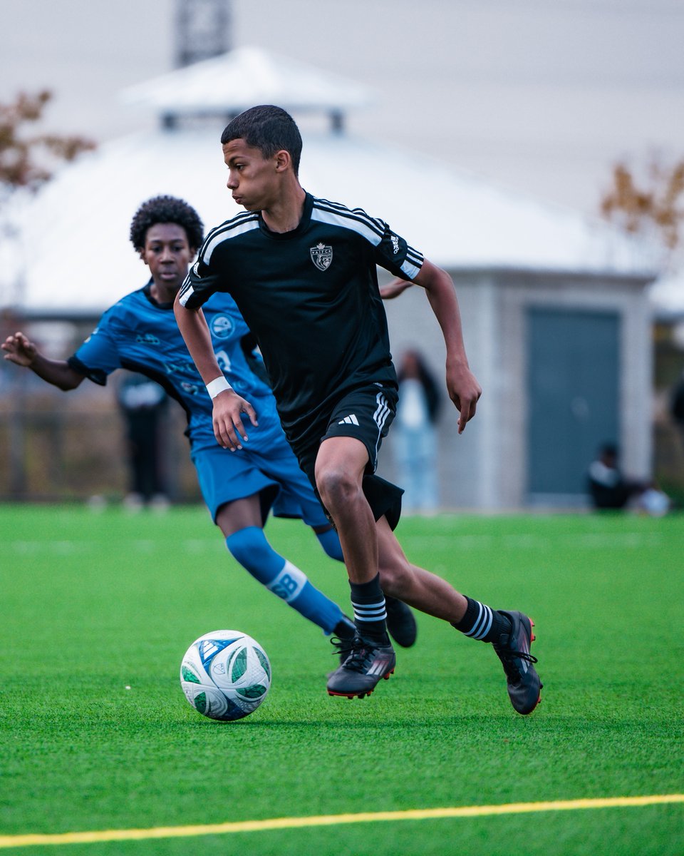 topratedseries's tweet photo. The grind never stops 💪⚽

Learn more about the 2026 Challenge Cup with the link in our bio 🔗

#TopRatedSeries #ChallengeCup #TRS https://t.co/OEe50gQUKw