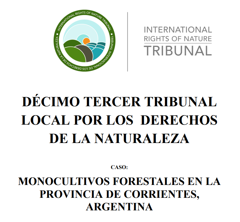 JorgeLuis_2712's tweet photo. El 27/05/2026 el Tribunal Internacional de los #DerechosDeLaNaturaleza (TIDN) publicó la sentencia contra el modelo #ForestoIndustrial de monocultivo de especies foráneas (eucaliptus y pino) en la provincia de #Corrientes, #Argentina, al que consideró un #ECOCIDIO.

“…La provincia de Corrientes se ha convertido en el epicentro del modelo de monocultivos forestales en la Argentina. Actualmente cuenta con más de 500.000 ha plantadas con especies exóticas (principalmente pinos y eucaliptos), lo que la ubica como la provincia más forestada del país. Esta expansión fue impulsada, entre otras iniciativas, por la Ley Nacional 25080 de Inversiones para Bosques Cultivados (1998), inspirada en el Decreto Ley 701/1974 del régimen pinochetista en Chile. Dicha normativa otorgó estabilidad fiscal, subsidios y exenciones impositivas a las empresas forestales por 30 años, incentivando la conversión acelerada de pastizales, humedales y otras coberturas naturales en plantaciones homogéneas, exóticas y de rápido crecimiento. En Corrientes, la superficie forestada creció un 84% entre 2013 y 2021, alcanzando 516.771 ha según el último inventario provincial. Este boom forestal forma parte de una política regional: Argentina, Chile, Uruguay y Brasil suman más de 16.000.000 ha de plantaciones comerciales, con impactos comunes y un carácter marcadamente extractivista. Incluso, el gobierno argentino promueve la expansión a 2.000.000 ha para 2030 dentro del territorio nacional, bajo el argumento de desarrollo económico y mitigación del cambio climático, a pesar de la evidencia sobre sus efectos negativos…”

Link a la sentencia completa (en español) para leer online y/o descargar de mi servidor web seguro: 
https://t.co/MQWehAfAaM