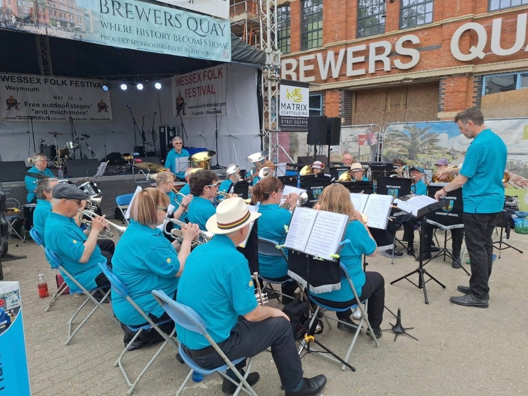 WeyBrass's tweet photo. We had a great morning at the Wessex Folk Festival. Thanks to everyone who came to support us! We loved the audience participation 👏🎶
#folkfestival #brassband #Weymouth https://t.co/B0LjaMdpGN