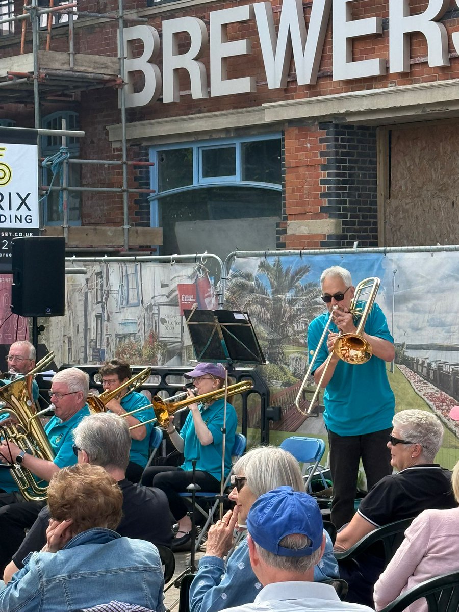 WeyBrass's tweet photo. We had a great morning at the Wessex Folk Festival. Thanks to everyone who came to support us! We loved the audience participation 👏🎶
#folkfestival #brassband #Weymouth https://t.co/B0LjaMdpGN