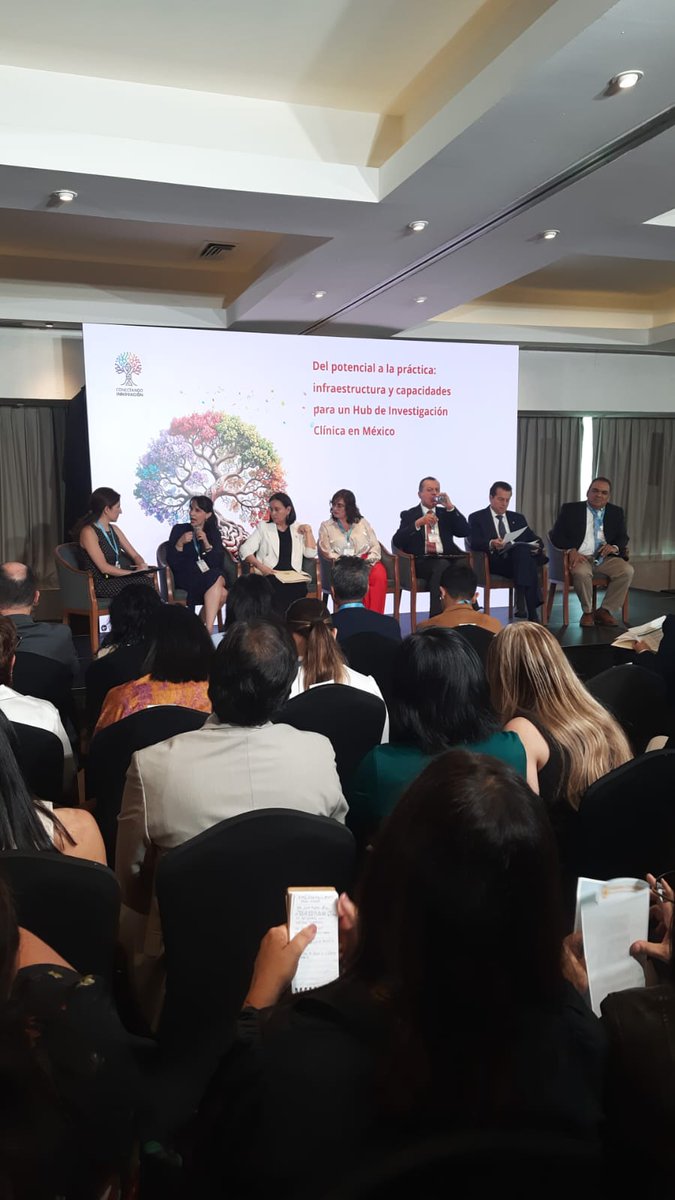 garciayuria's tweet photo. la Dra. Ana Lilia Garduño López y el @CarlosAHinojosa de @CCINSHAE_mx, Dr. Luis Alonso Herrera Montalvo del @TecdeMonterrey, Mtro. Alejandro Rodríguez de #SECIHTI, la Dra. @jehinsan de @bioeticaunam, laDra. Mónica Carrascal de #AMCIC, Ciro García de @CMHAC, la Lic. Garbiñe Nuñez https://t.co/eIH69zTbeq